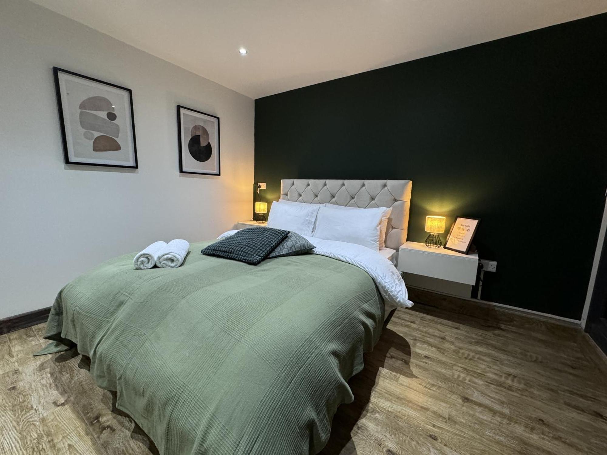 The Edge Ft6 * London